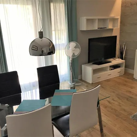 Black & White - Sopocka Rezydencja By Oneapartments 公寓 *